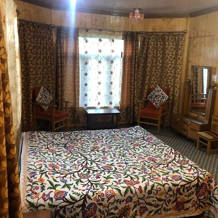 Dilaram Guest House Srīnagar Exterior foto