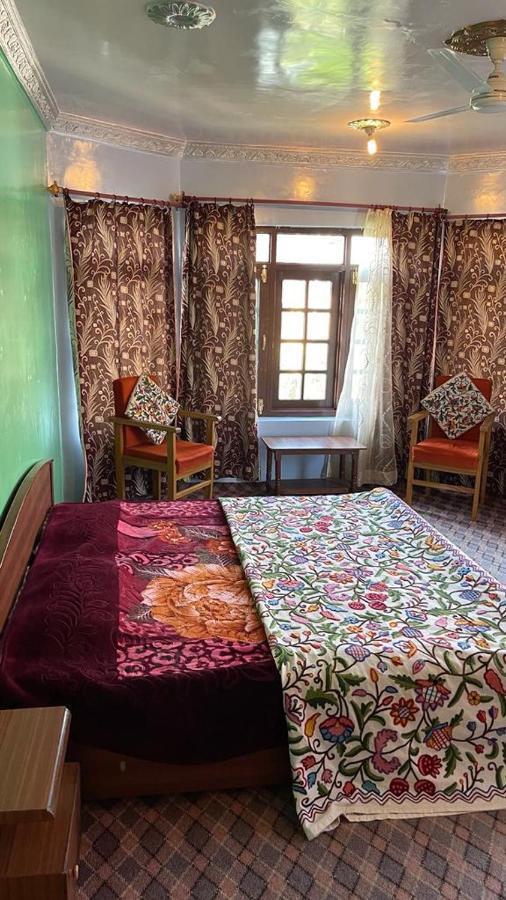 Dilaram Guest House Srīnagar Exterior foto
